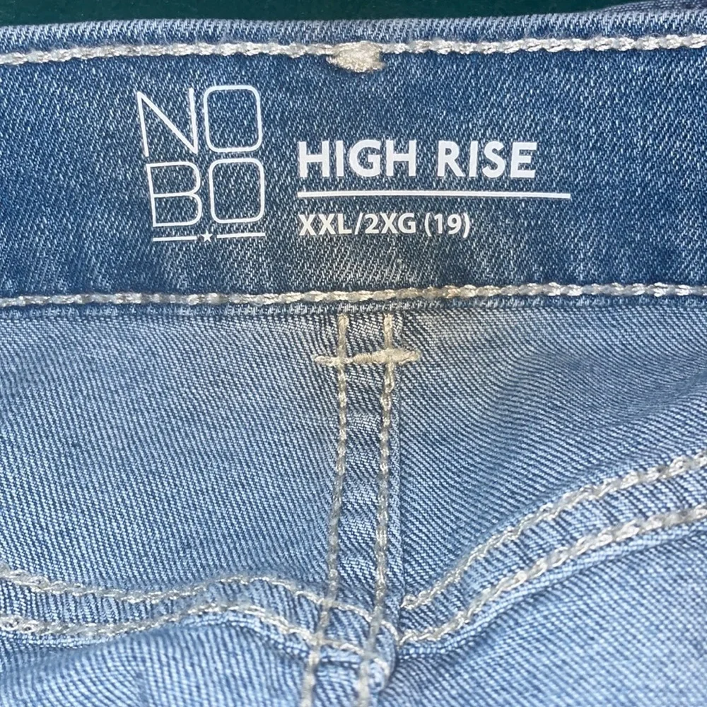 •NO BOUNDARIES•NWOT HIGH RISE DENIM FRAYED HEM SKIRT SIZE XXL NEW CONDITION